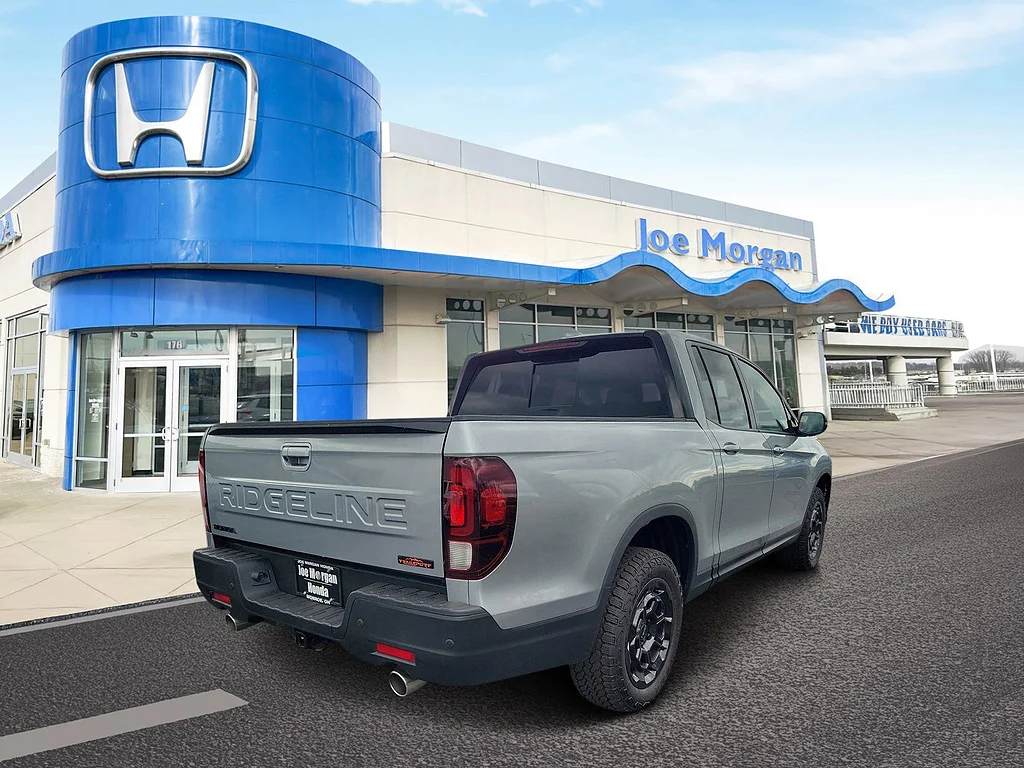 Certified Used 2026 Solar Silver Metallic Honda TrailSport S image 4