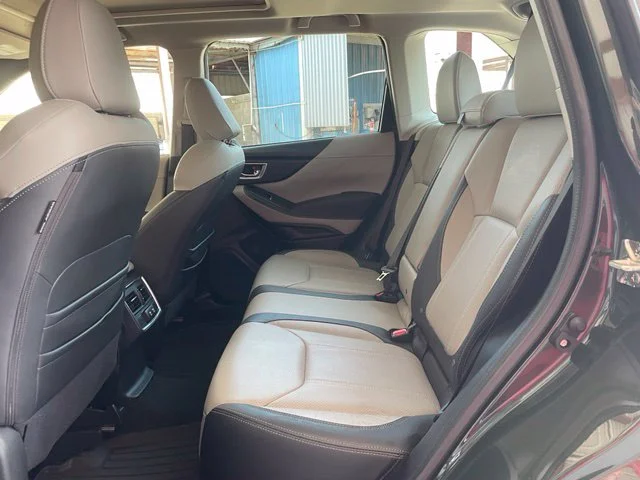 Used 2023 Green Subaru Limited image 26