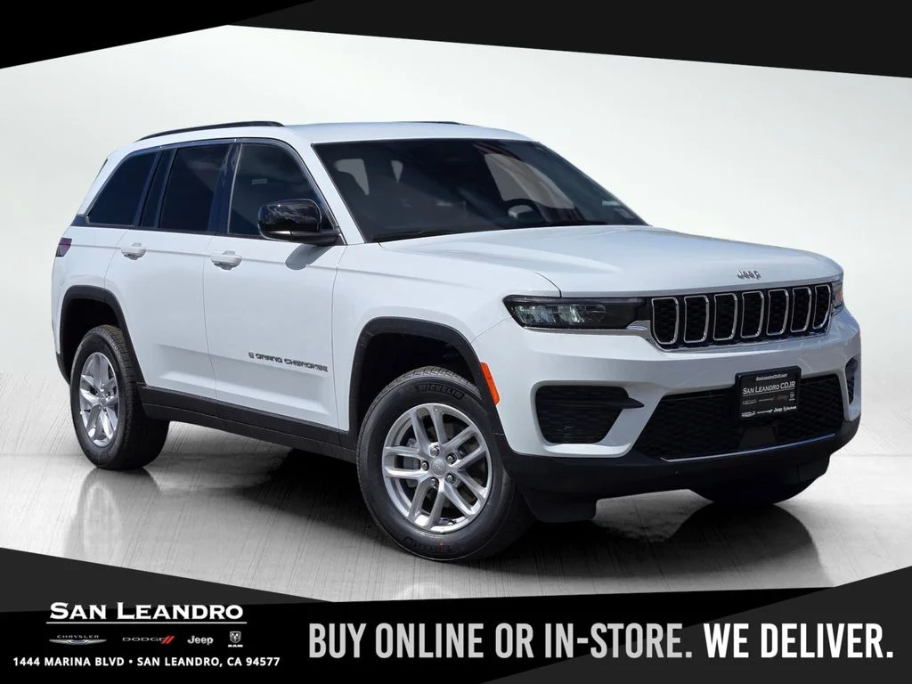 2026 Jeep Grand Cherokee Laredo 4x4's photo