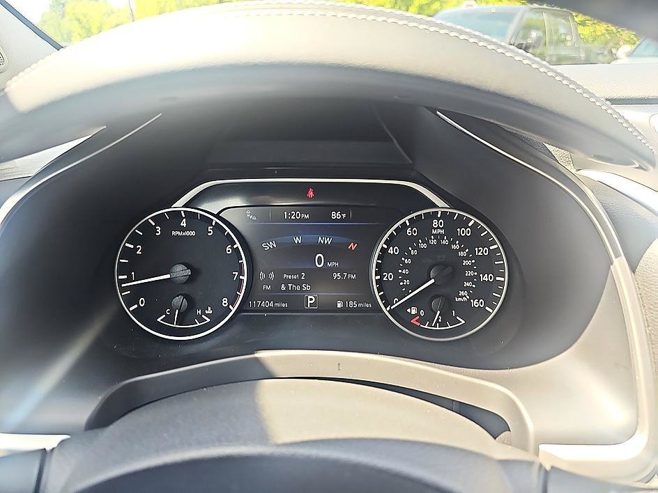 Used 2016 Arctic Blue Metallic Nissan SL image 19