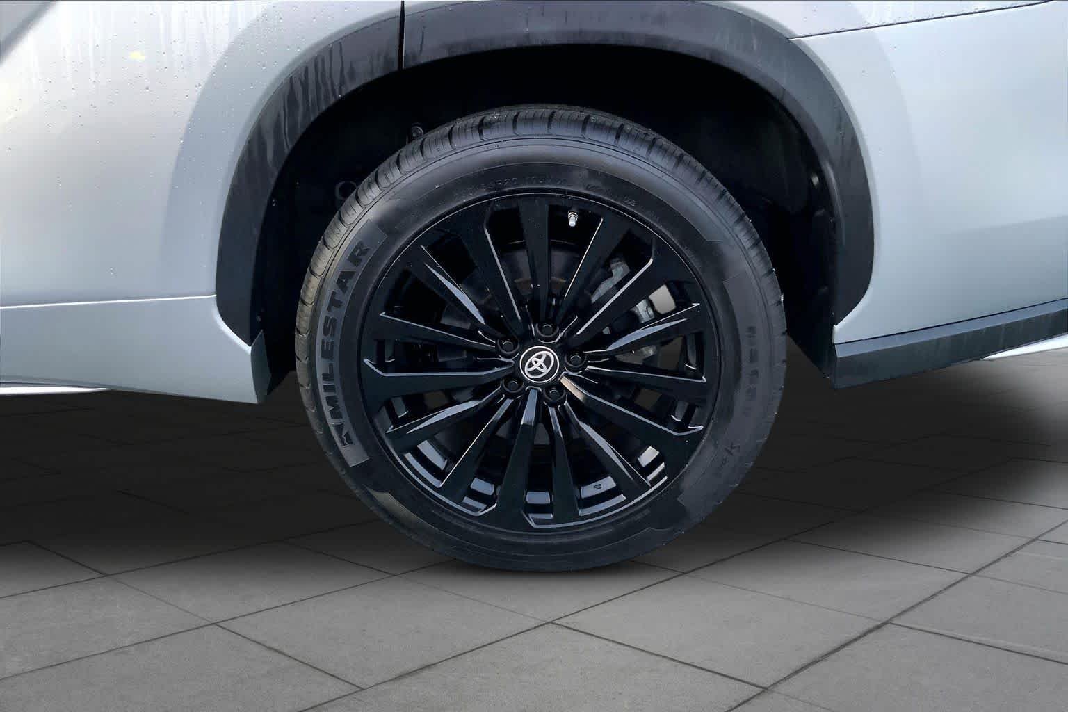 2024 Toyota Highlander XSE - Photo 11