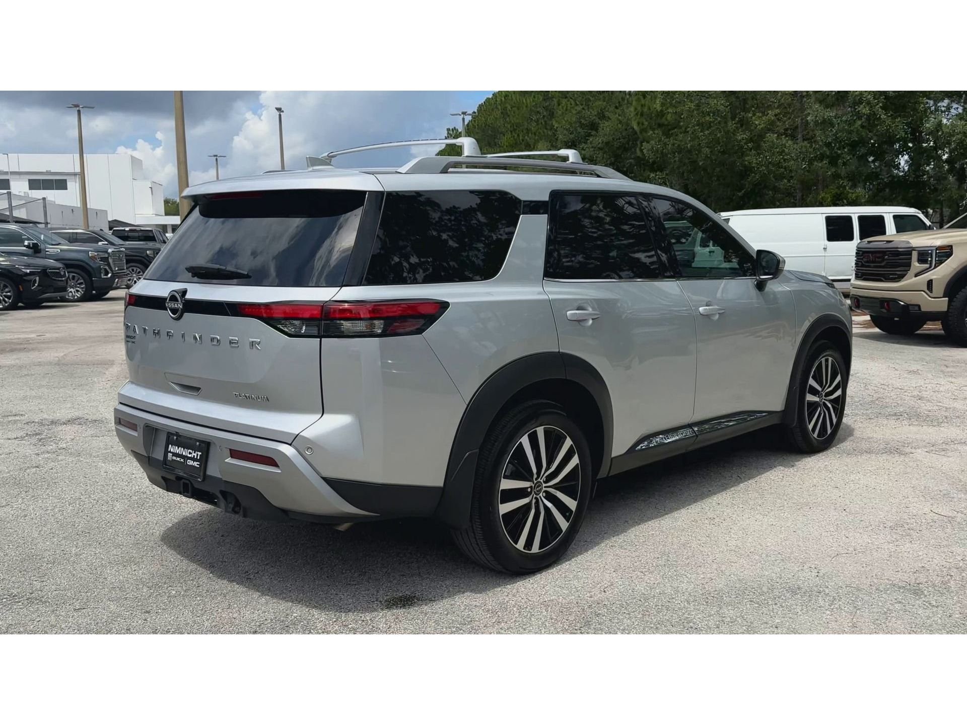 2024 Nissan Pathfinder Platinum - Photo 8