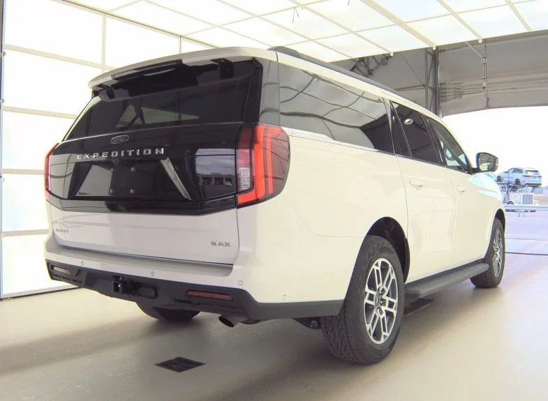 Used 2025 White Ford Active image 3