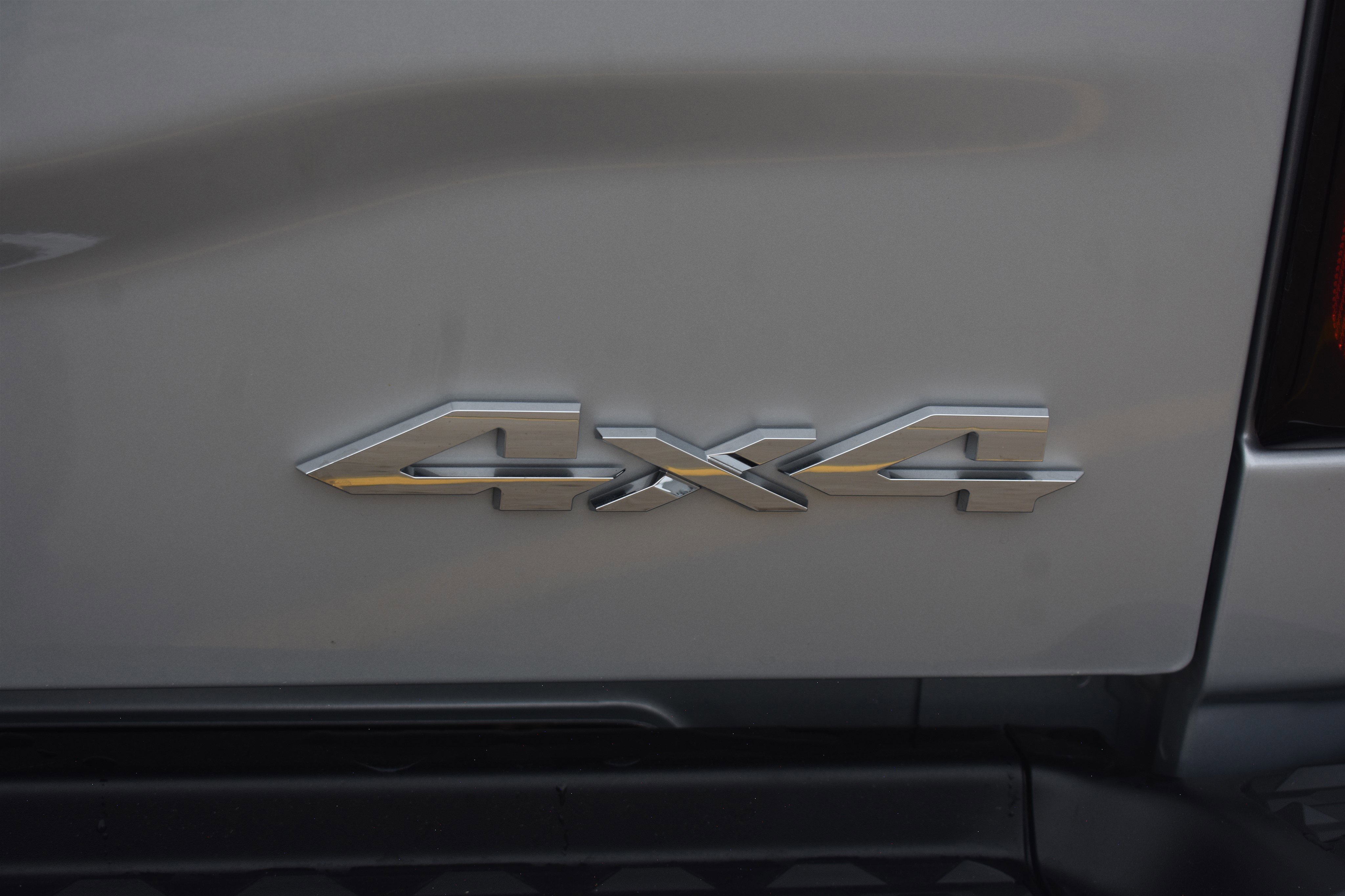 New 2026 Silver-Zynith Exterior Paint RAM Tradesman image 7