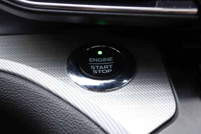 Used 2020 Black Ford XLT image 16
