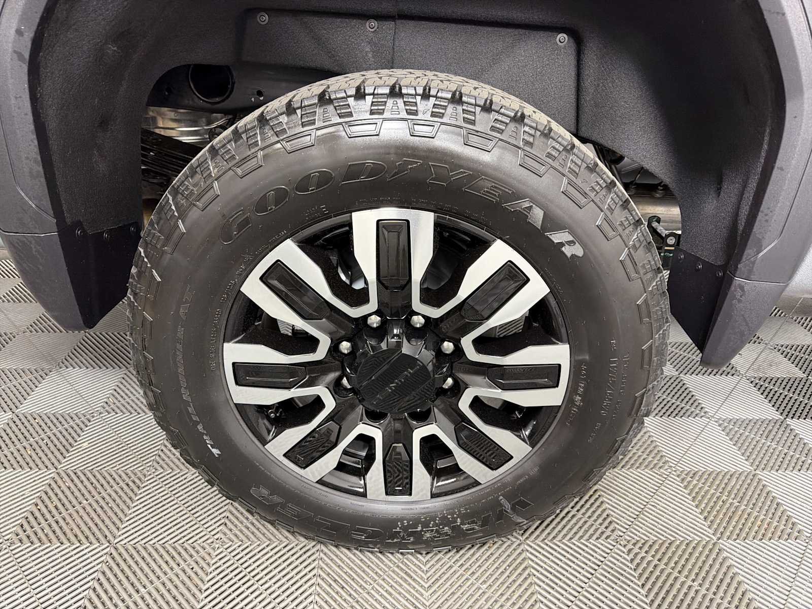 2026 GMC Sierra 2500HD Denali Ultimate - Photo 18