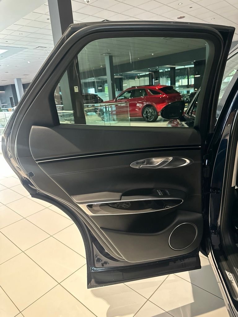 2024 GENESIS GV70 Standard - Photo 14