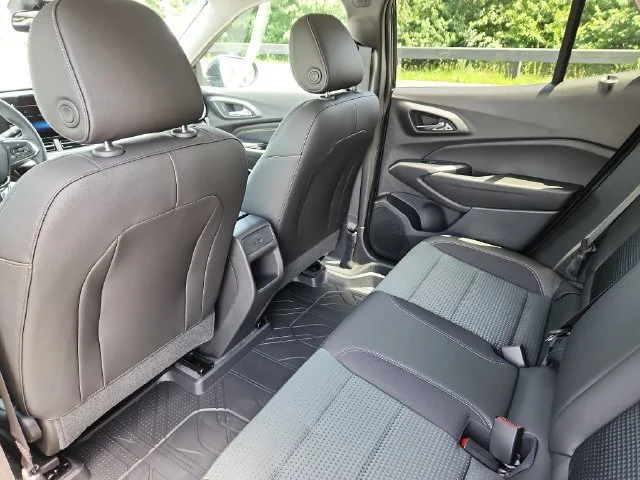 New 2026 Mosaic Black Metallic Chevrolet LT image 15