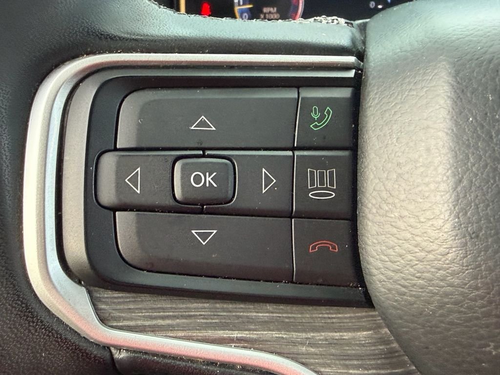 Used 2022 White Jeep Series II image 31
