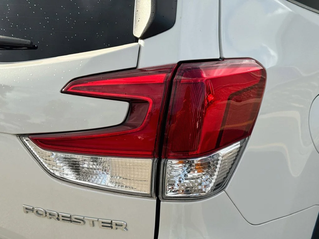 Used 2020 White Subaru Limited image 35