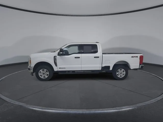 Used 2025 Oxford White Ford XLT image 8
