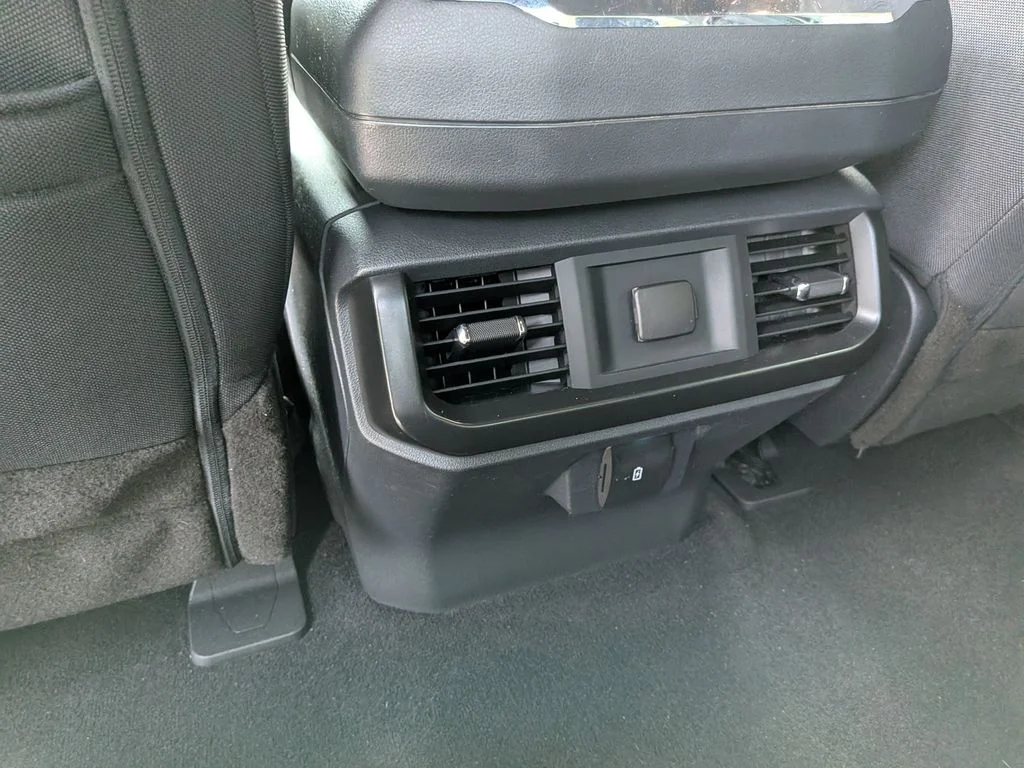 Used 2022 Silver Ford XL image 36