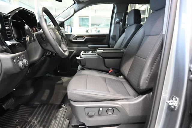 2026 Chevrolet Silverado 1500 LT - Photo 10