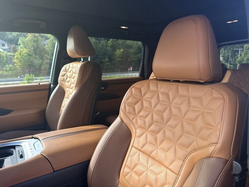 Used 2025 Gun Metallic Nissan Platinum Reserve image 13