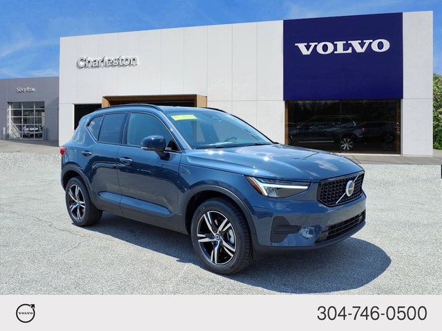 2026 Volvo XC40 B4 FWD Core