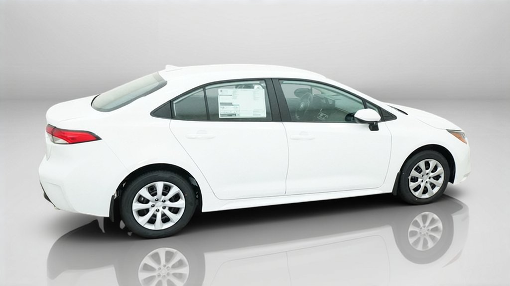 New 2027 Ice Cap Toyota LE image 38