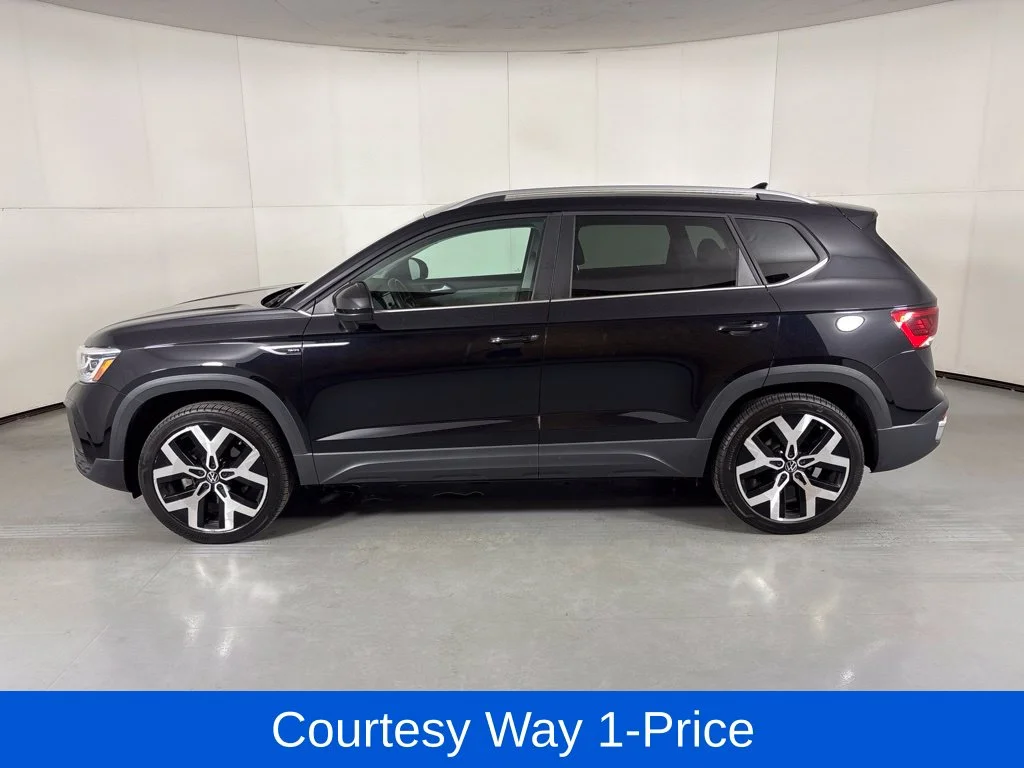 Used 2022 Black Volkswagen 1.5T SEL image 6