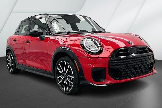 2026 MINI 4 Door Iconic