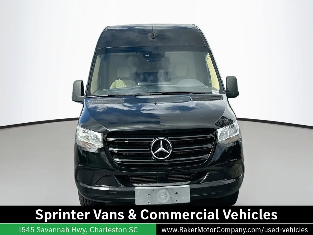 Used 2019 Jet Black Mercedes-Benz Cargo 170 WB EXT image 6