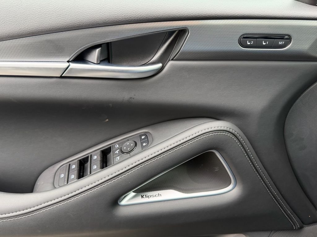 New 2027 GRAPHITE SHADOW INFINITI Luxe FWD image 29