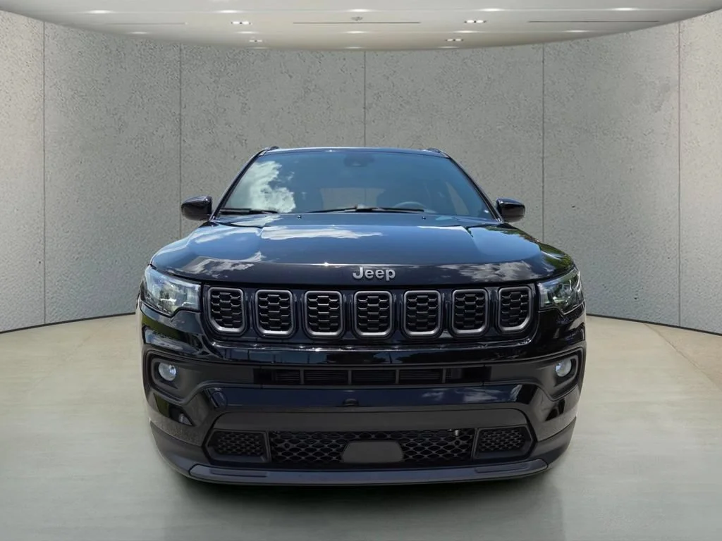 New 2026 Diamond Black Crystal Pearl-Coat Exterior Paint Jeep Latitude Altitude image 11