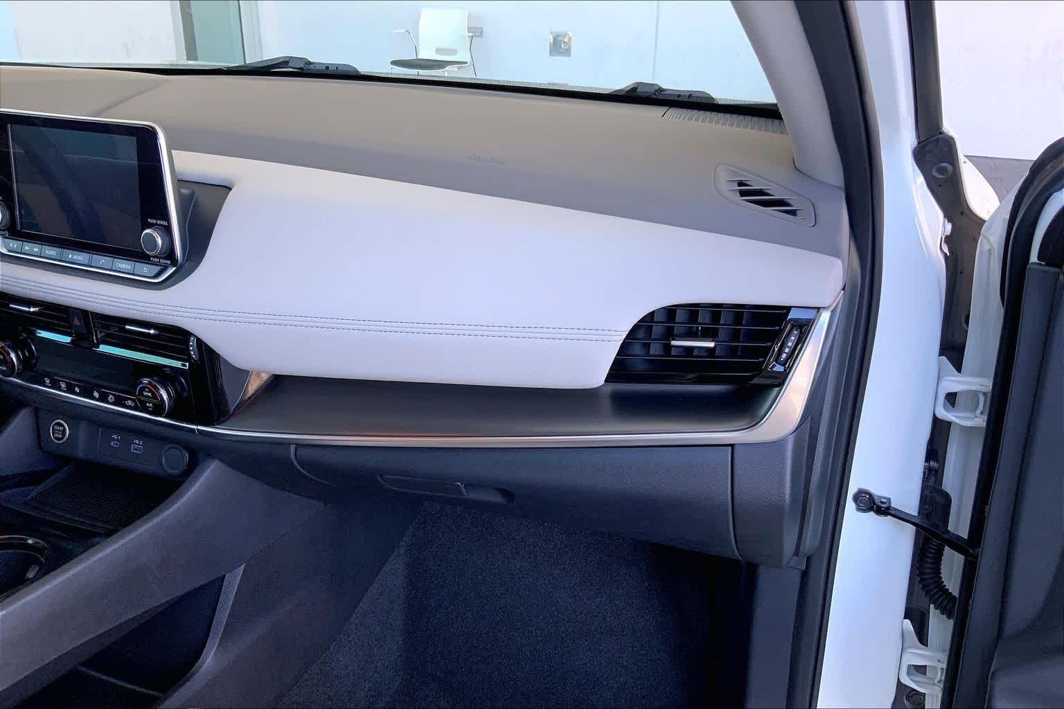 2022 Nissan Rogue SV - Photo 19