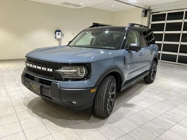 New 2026 Azure Gray Metallic Tri-Coat Ford Outer Banks® image 30