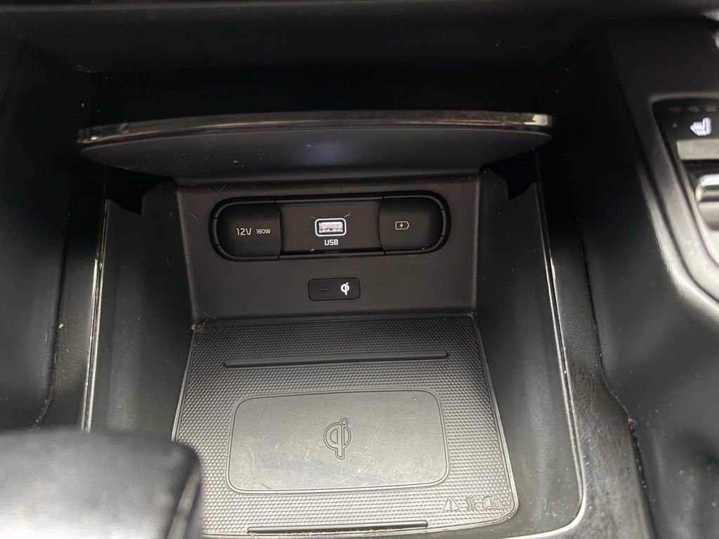Used 2021 White Kia EX image 53
