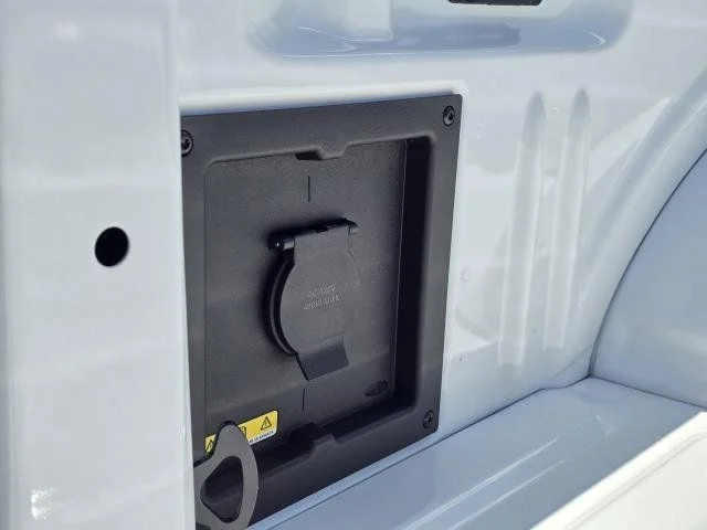 2025 Ford F-150 XLT - Photo 11
