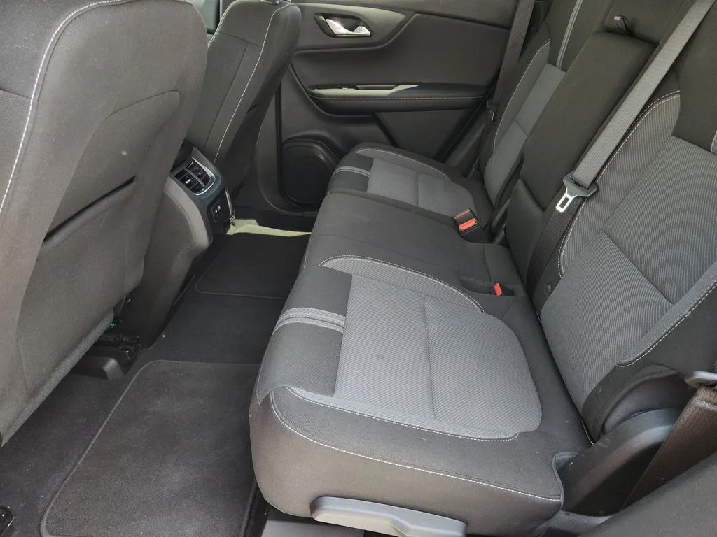 Used 2025 Radiant Red Tintcoat Chevrolet LT image 30
