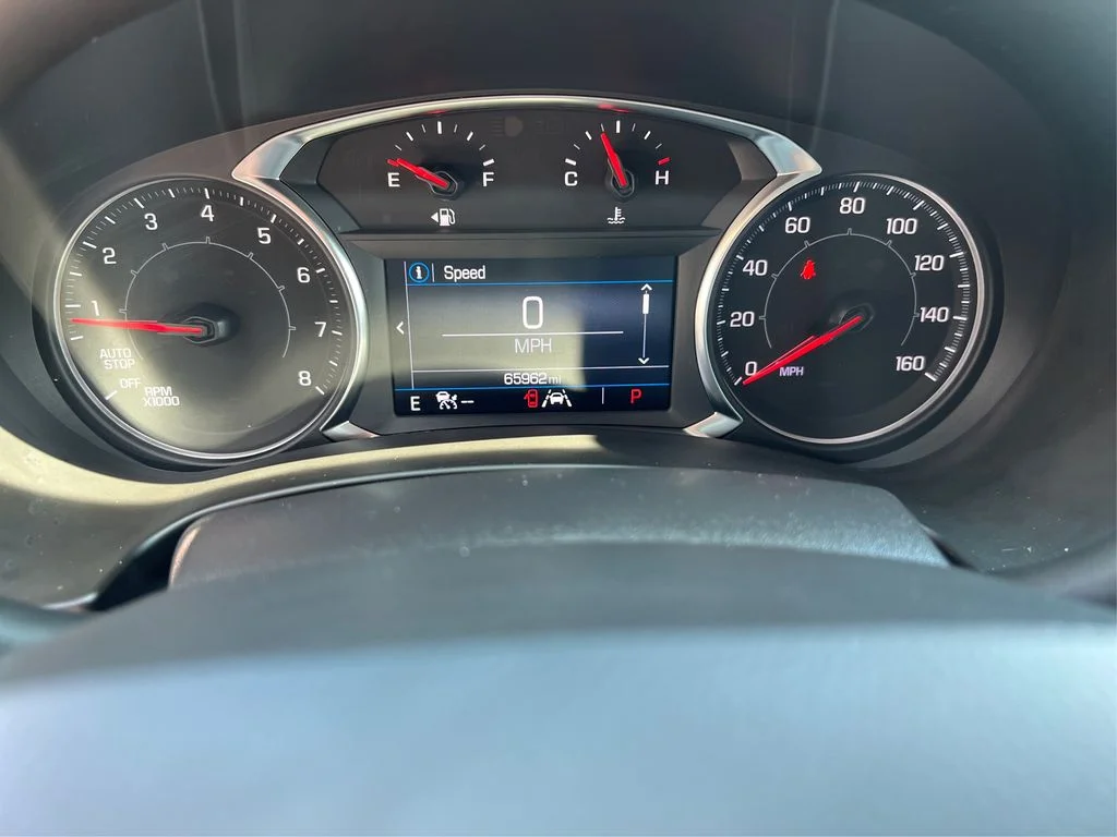 Used 2023 Summit White GMC SLE image 16