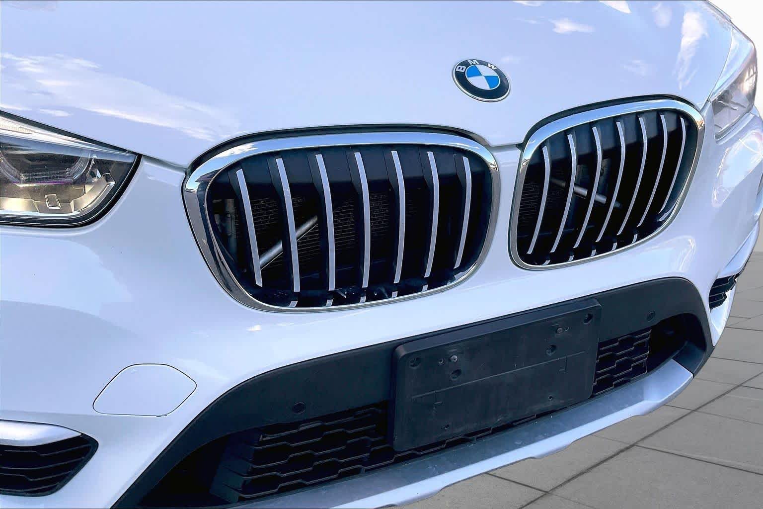 Used 2018 Alpine White BMW xDrive28i image 31