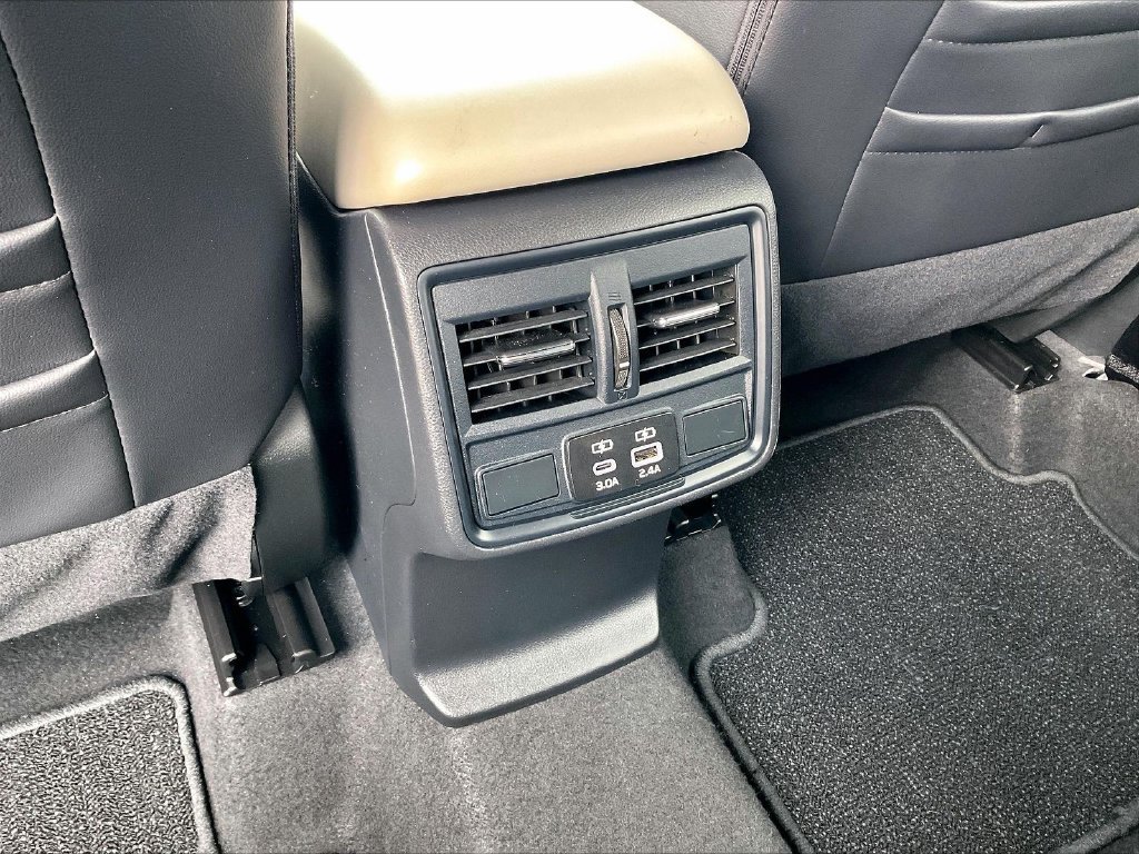 Used 2025 Gray Metallic Subaru Premium image 27