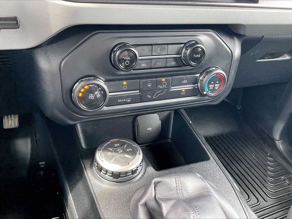Used 2021 Antimatter Blue Metallic Ford Base image 25