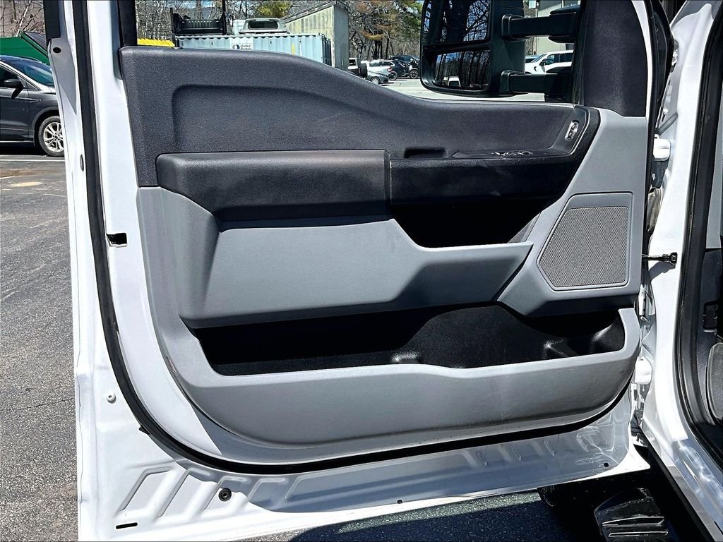 Used 2024 Oxford White Ford XL image 9