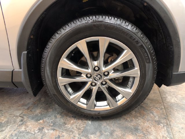 Certified Used 2018 Silver Sky Metallic Toyota Limited image 9