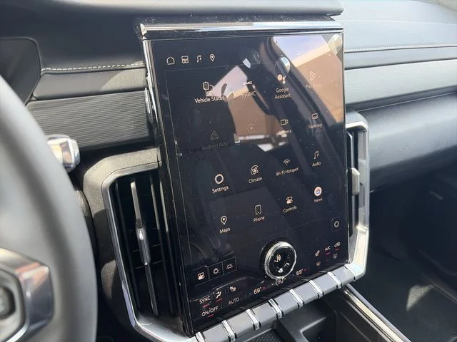 New 2026 White GMC Elevation image 16