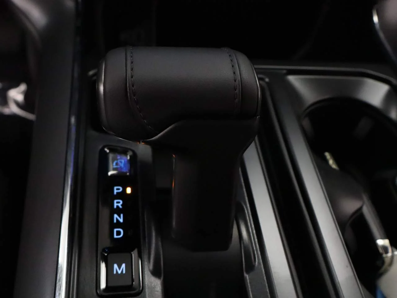 New 2026 Agate Black Metallic Ford XLT image 8