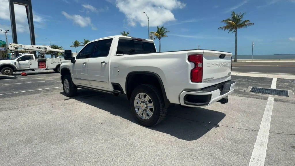 Used 2024 Beige Chevrolet High Country image 6