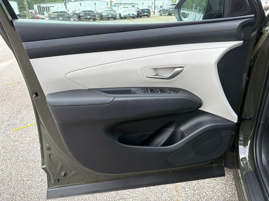 New 2026 Green Hyundai SEL FWD image 10