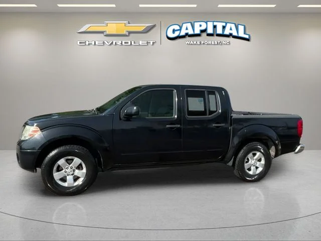 Used 2013 Black Nissan SV image 2