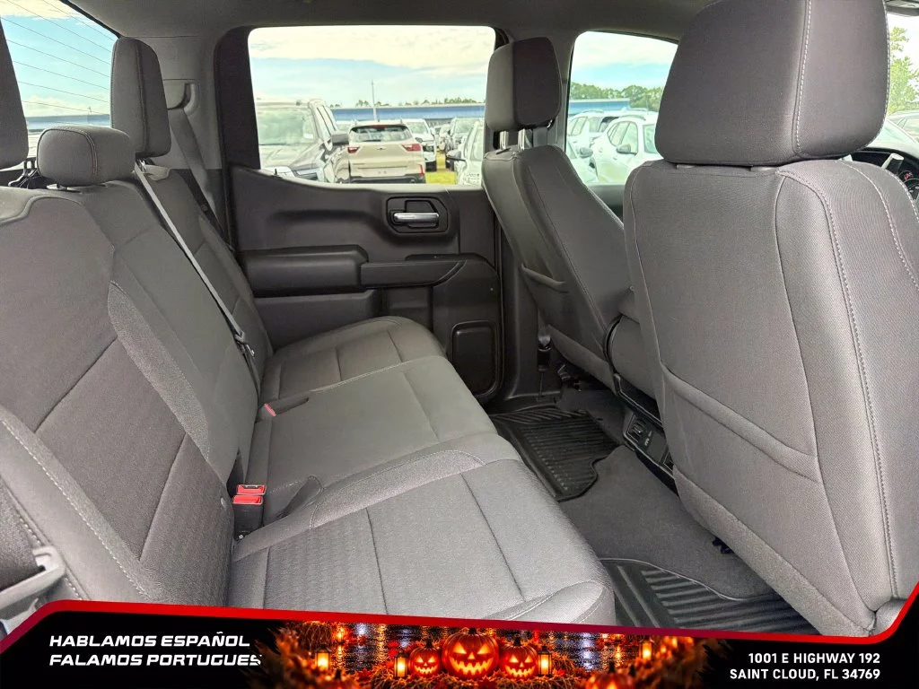 Used 2024 Summit White Chevrolet Custom image 27