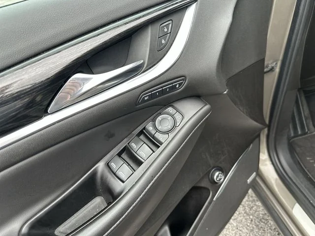 Used 2020 Gold Buick Avenir image 17