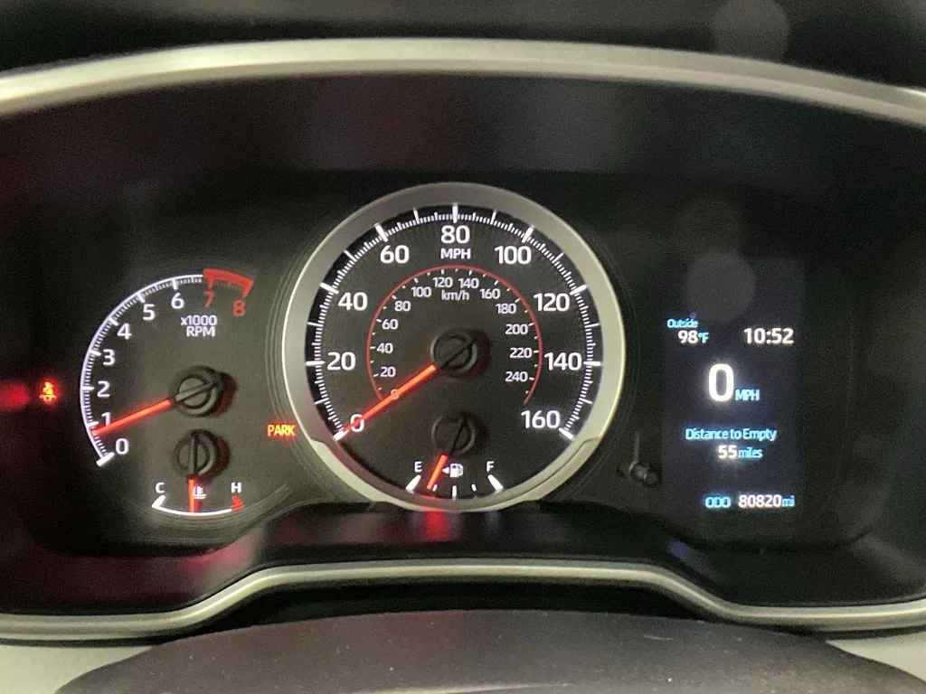 Used 2019 Classic Silver Metallic Toyota SE image 27