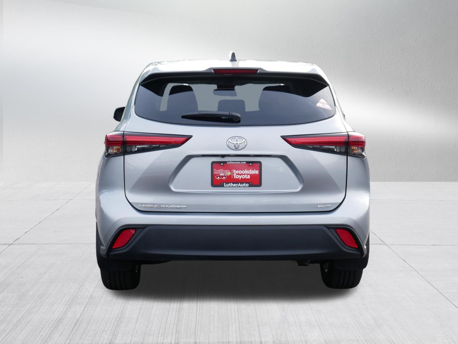 Used 2023 Celestial Silver Metallic Toyota L image 6