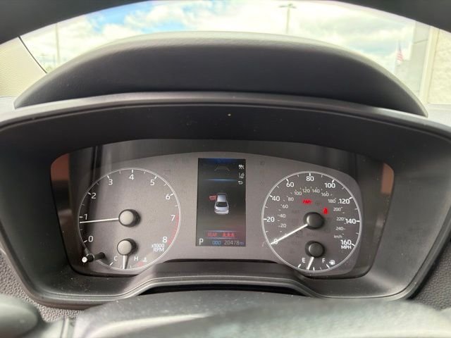 Used 2025  Toyota LE image 33