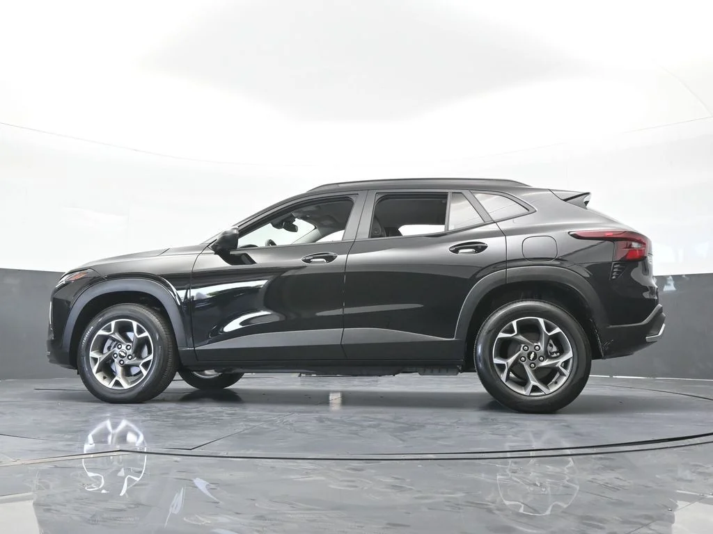 Used 2025 Mosaic Black Metallic Chevrolet LT image 53