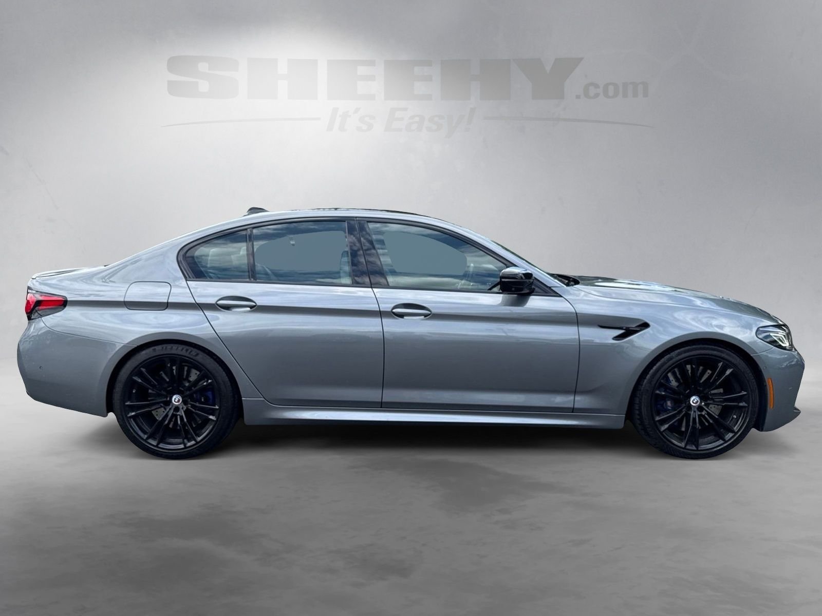 Used 2023 Gray BMW Base image 9