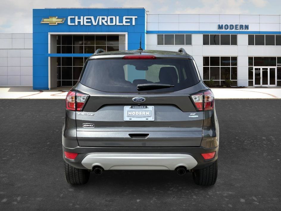 Used 2018 Magnetic Ford SE image 4