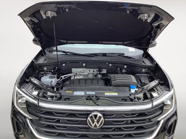 New 2026 Deep Black Pearl Volkswagen 2.0T SE W/TECHNOLOGY image 11